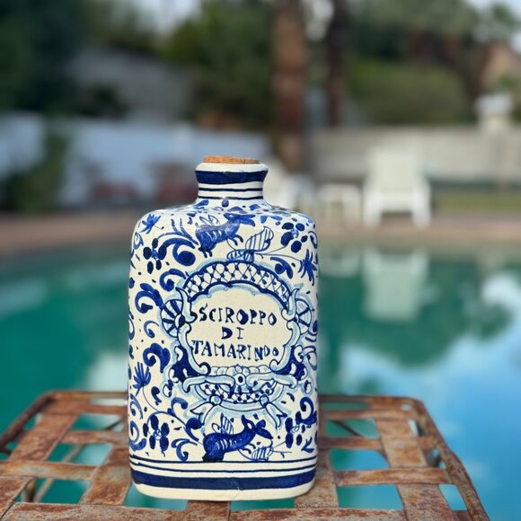 Vintage Hand-Painted Triangular Italian Maiolica Jar "Sciroppo di Tamarindo" - Picture 3 of 6